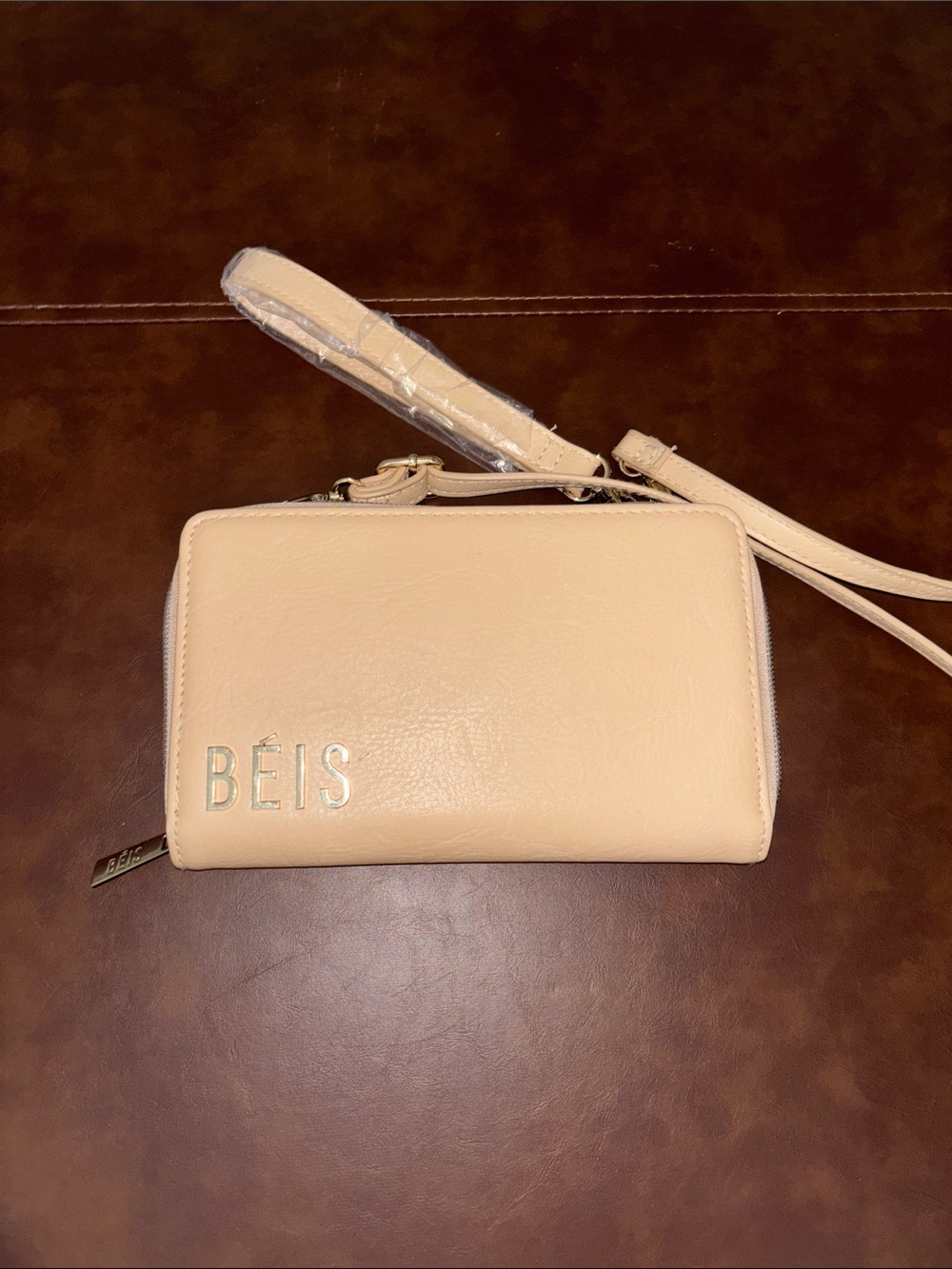 BEIs travel wallet
